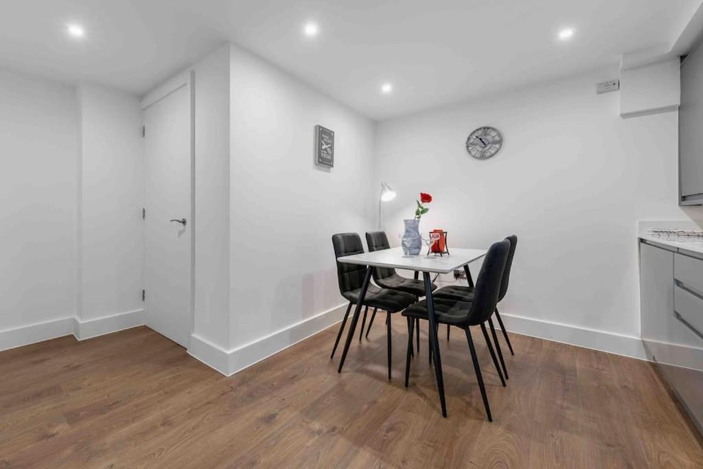 Holiday Home Sleep 8 Central London 9Elms Londres Exterior foto