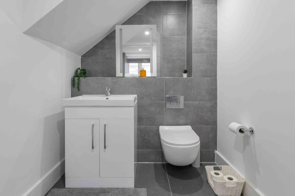 Holiday Home Sleep 8 Central London 9Elms Londres Exterior foto